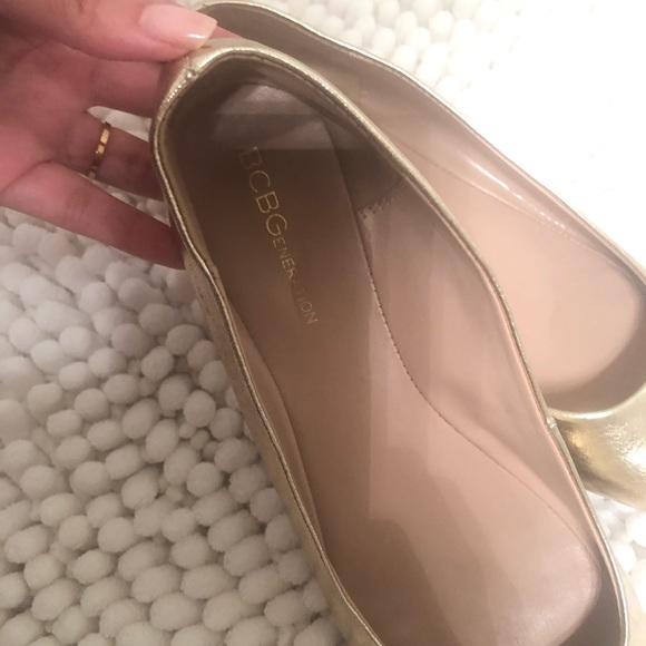 Gold Ballet Flats Spring Flats. 💥🌸 - Picture 6 of 6